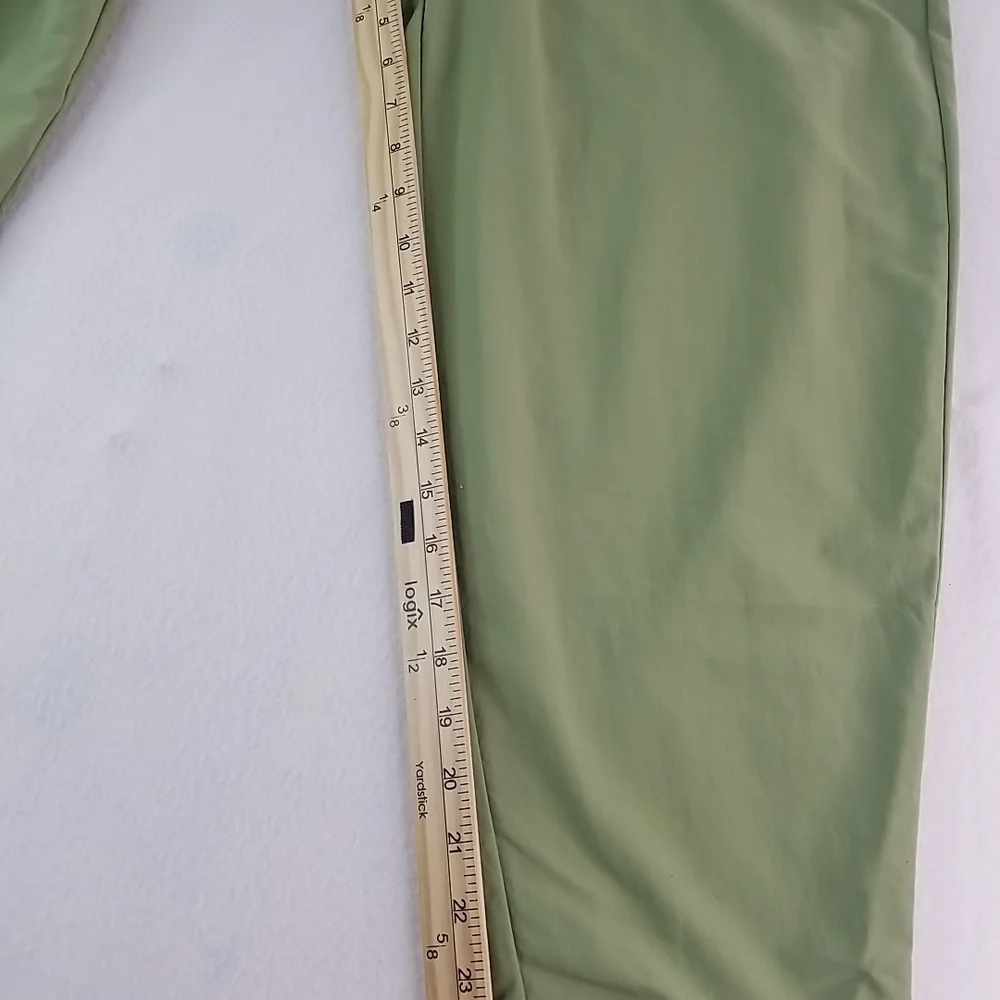 Nike Women High Waisted Joggers Olive Green Pocket Sweatpants Athletic M
